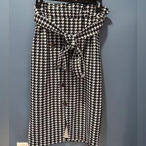 SHEIN Black and White Houndstooth Pencil Skirt